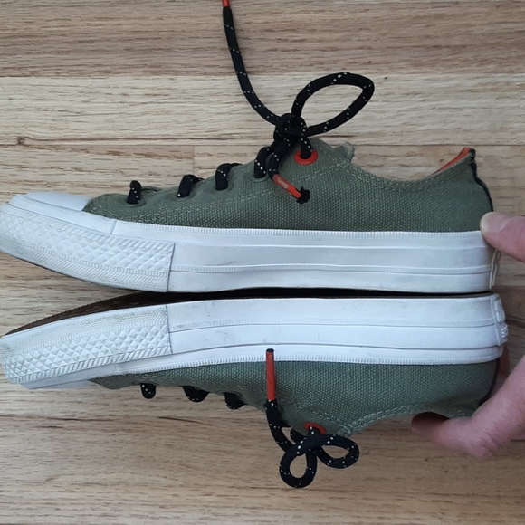 Kids Chuck Taylor Converse - Picture 2 of 8